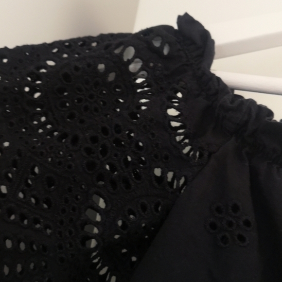 Off shoulder black top - Picture 3 of 4